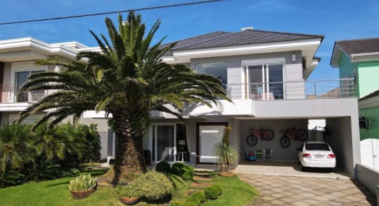 Casa em Condomínio com 450m², 6 dormitórios, 6 suítes, 2 vagas, Condado de Capão em Capão da Canoa