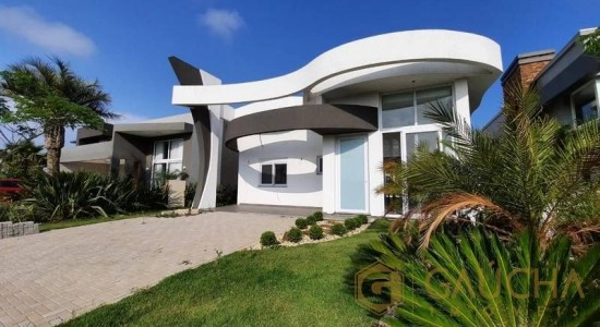 Casa em Condomínio com 198m², 4 dormitórios, 4 suítes, 2 vagas, Dubai Resort  em Capão da Canoa