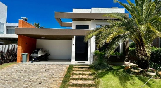 Casa em Condomínio com 210m², 4 dormitórios, 4 suítes, 2 vagas, Condomínio Velas da Marina  em Capão da Canoa