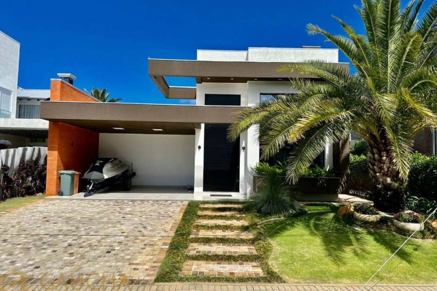 Casa em Condomínio com 210m², 4 dormitórios, 4 suítes, 2 vagas, Condomínio Velas da Marina  em Capão da Canoa